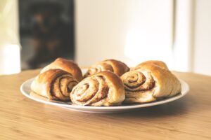 Kanelboller til børn